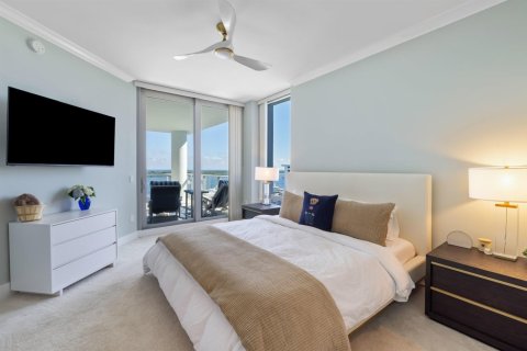 Condo in North Palm Beach, Florida, 2 bedrooms  № 2082188 - photo 11