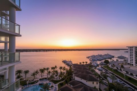 Condo in North Palm Beach, Florida, 2 bedrooms  № 2082188