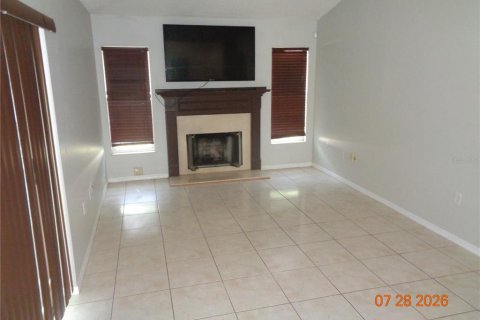 House in Deltona, Florida 3 bedrooms, 159.98 sq.m. № 2267238 - photo 14