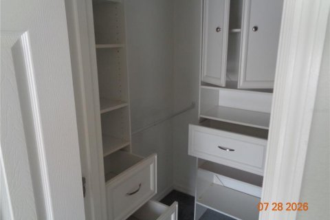 House in Deltona, Florida 3 bedrooms, 159.98 sq.m. № 2267238 - photo 24