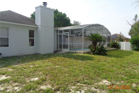 House in Deltona, Florida 3 bedrooms, 159.98 sq.m. № 2267238 - photo 4