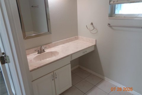 House in Deltona, Florida 3 bedrooms, 159.98 sq.m. № 2267238 - photo 29