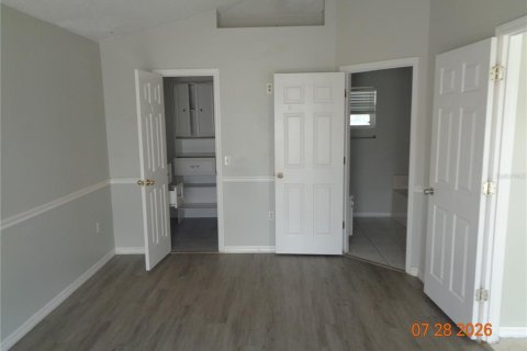 House in Deltona, Florida 3 bedrooms, 159.98 sq.m. № 2267238 - photo 23