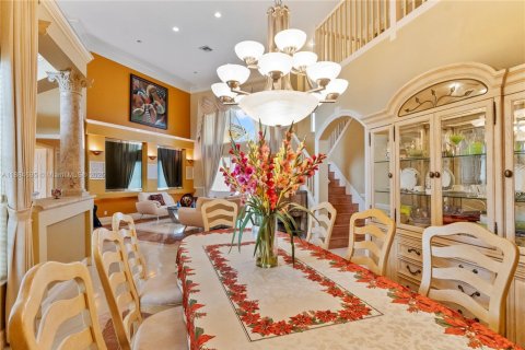 Villa ou maison à vendre à Pembroke Pines, Floride: 4 chambres, 503.9 m2 № 1950536 - photo 10