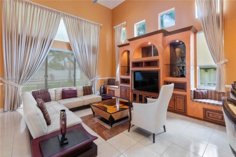 Villa ou maison à vendre à Pembroke Pines, Floride: 4 chambres, 503.9 m2 № 1950536 - photo 22