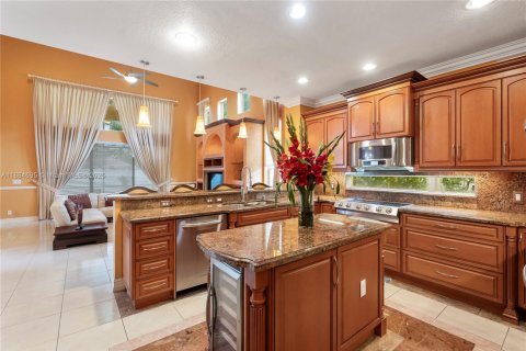 Villa ou maison à vendre à Pembroke Pines, Floride: 4 chambres, 503.9 m2 № 1950536 - photo 20