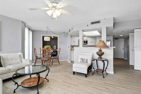 Condominio en venta en Daytona Beach, Florida, 2 dormitorios, 117.52 m2 № 1854482 - foto 5
