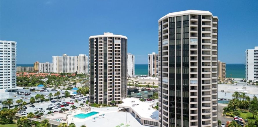 Condominio en Daytona Beach, Florida, 2 dormitorios  № 1854482