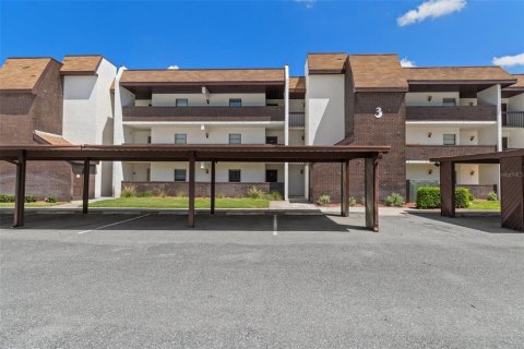 Copropriété à vendre à Homosassa, Floride: 2 chambres, 130.99 m2 № 1616663 - photo 1