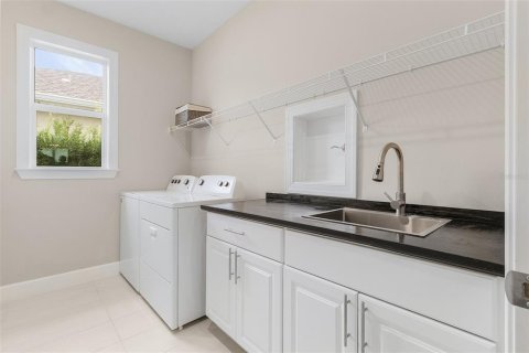 House in Punta Gorda, Florida 3 bedrooms, 193.61 sq.m. № 2233671 - photo 5