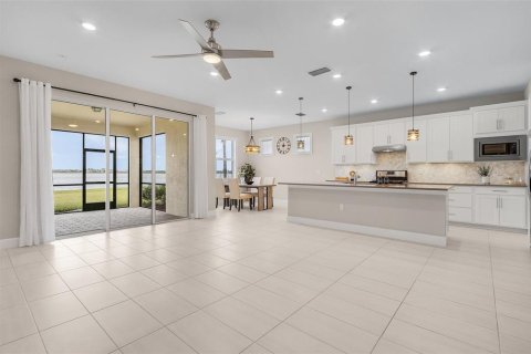 House in Punta Gorda, Florida 3 bedrooms, 193.61 sq.m. № 2233671 - photo 20
