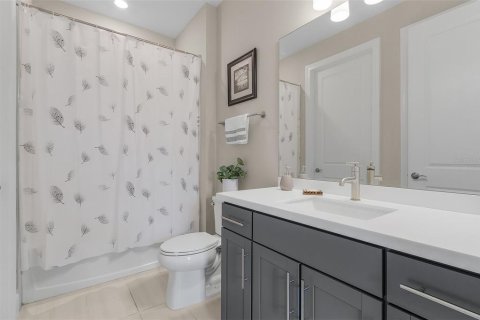 House in Punta Gorda, Florida 3 bedrooms, 193.61 sq.m. № 2233671 - photo 4
