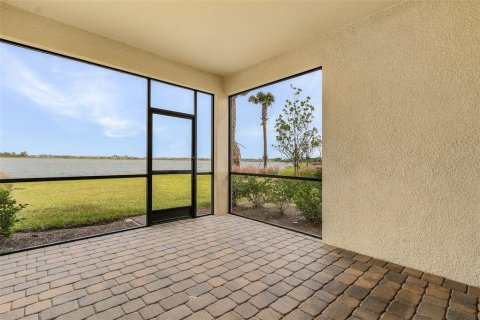 House in Punta Gorda, Florida 3 bedrooms, 193.61 sq.m. № 2233671 - photo 7