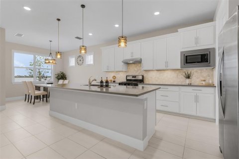 House in Punta Gorda, Florida 3 bedrooms, 193.61 sq.m. № 2233671 - photo 24