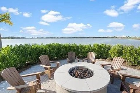 House in Punta Gorda, Florida 3 bedrooms, 193.61 sq.m. № 2233671 - photo 16