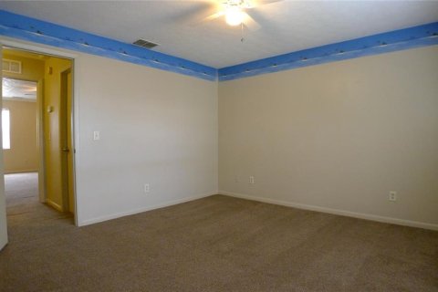 Townhouse in Brandon, Florida 2 bedrooms, 94.76 sq.m. № 2233422 - photo 12