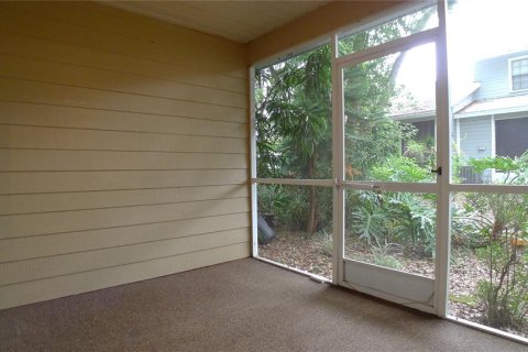 Townhouse in Brandon, Florida 2 bedrooms, 94.76 sq.m. № 2233422 - photo 10