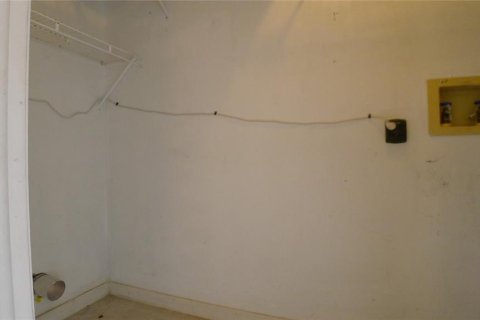 Townhouse in Brandon, Florida 2 bedrooms, 94.76 sq.m. № 2233422 - photo 18