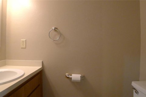 Townhouse in Brandon, Florida 2 bedrooms, 94.76 sq.m. № 2233422 - photo 6