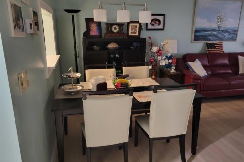 Copropriété à vendre à Palm Springs, Floride: 1 chambre, 64.66 m2 № 2241559 - photo 5