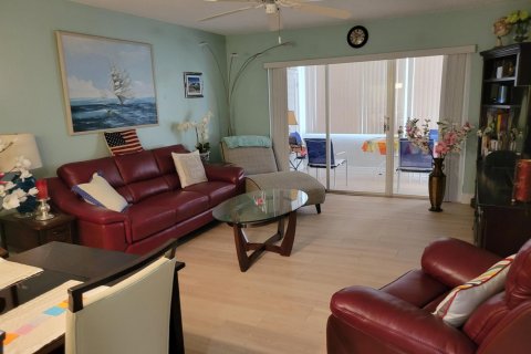 Copropriété à vendre à Palm Springs, Floride: 1 chambre, 64.66 m2 № 2241559 - photo 6