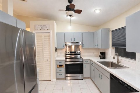 Villa ou maison à vendre à Zephyrhills, Floride: 3 chambres, 116.31 m2 № 2420058 - photo 7