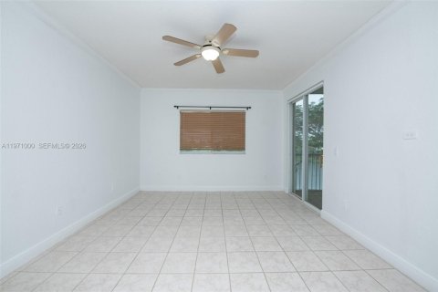 Copropriété à louer à Doral, Floride: 3 chambres, 158.86 m2 № 2032779 - photo 9