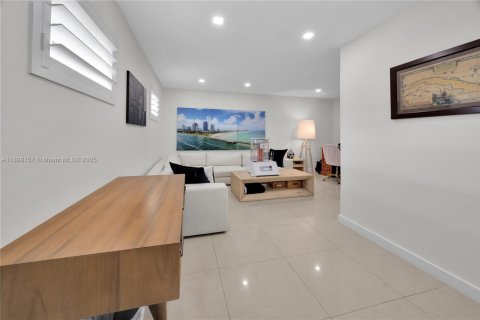 Villa ou maison à vendre à Cutler Bay, Floride: 5 chambres, 309.36 m2 № 1951162 - photo 23