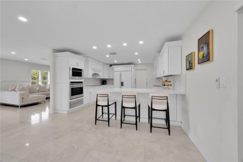 Villa ou maison à vendre à Cutler Bay, Floride: 5 chambres, 309.36 m2 № 1951162 - photo 6