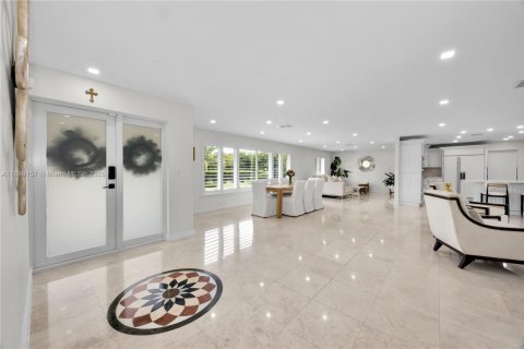 Villa ou maison à vendre à Cutler Bay, Floride: 5 chambres, 309.36 m2 № 1951162 - photo 3