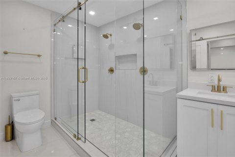 Villa ou maison à vendre à Cutler Bay, Floride: 5 chambres, 309.36 m2 № 1951162 - photo 13