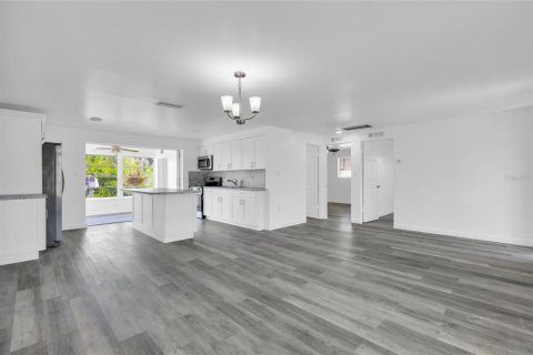 Снять в аренду виллу или дом в Пунта-Горда, Флорида 3 комнаты, 118.26м2, № 1805638 - фото 22