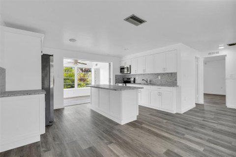 Снять в аренду виллу или дом в Пунта-Горда, Флорида 3 комнаты, 118.26м2, № 1805638 - фото 21