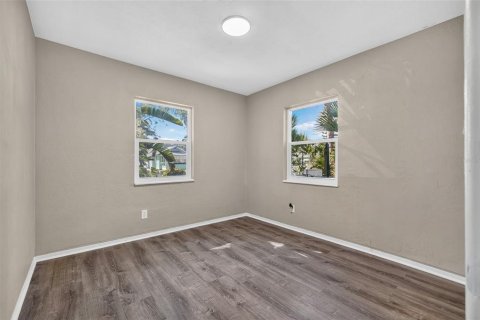 Casa en venta en Gulfport, Florida, 3 dormitorios, 100.33 m2 № 2383673 - foto 12