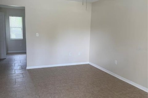 Appartement à louer à Lakeland, Floride: 2 chambres, 154.59 m2 № 2431100 - photo 2
