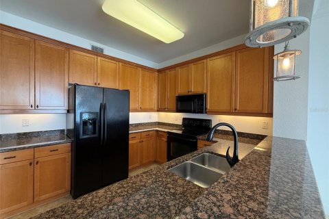 Condo in Port Charlotte, Florida, 3 bedrooms  № 2214909 - photo 11
