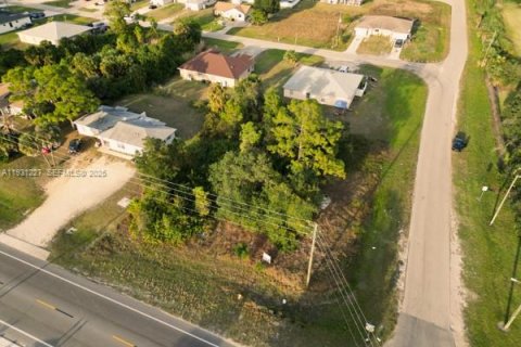 Terrain à vendre à Lehigh Acres, Floride № 2054752 - photo 11