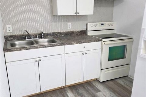 Apartment in Titusville, Florida 2 bedrooms, 75.81 sq.m. № 1840443 - photo 2