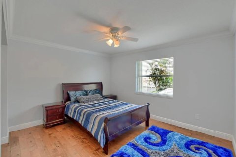 House in Boca Raton, Florida 5 bedrooms, 281.49 sq.m. № 2082126 - photo 12
