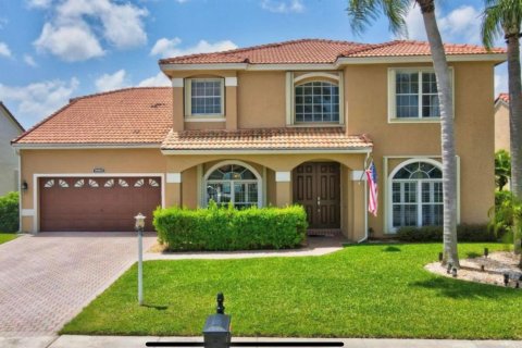 House in Boca Raton, Florida 5 bedrooms, 281.49 sq.m. № 2082126