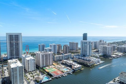 Купить кондоминиум в Халландейл-Бич, Флорида 2 спальни, 111.48м2, № 1997451 - фото 27