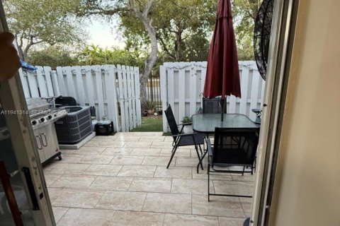 Copropriété à vendre à Miami, Floride: 3 chambres, 121.52 m2 № 1999268 - photo 22