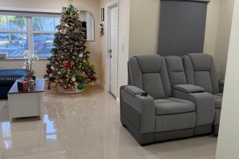 Copropriété à vendre à Miami, Floride: 3 chambres, 121.52 m2 № 1999268 - photo 29