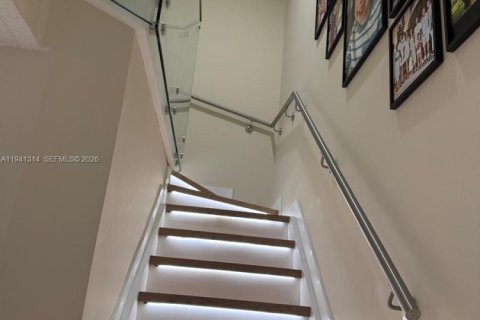 Copropriété à vendre à Miami, Floride: 3 chambres, 121.52 m2 № 1999268 - photo 25