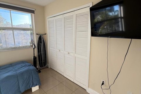 Copropriété à vendre à Miami, Floride: 3 chambres, 121.52 m2 № 1999268 - photo 13