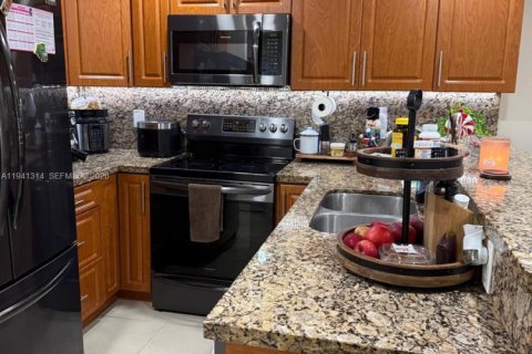 Copropriété à vendre à Miami, Floride: 3 chambres, 121.52 m2 № 1999268 - photo 4