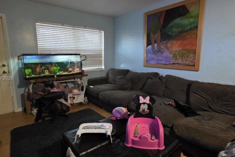 Купить виллу или дом в Майами-Гарденс, Флорида 3 спальни, 121.14м2, № 2055880 - фото 6