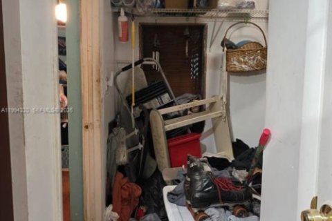 Купить виллу или дом в Майами-Гарденс, Флорида 3 спальни, 121.14м2, № 2055880 - фото 18