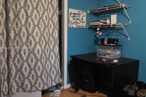 Купить виллу или дом в Майами-Гарденс, Флорида 3 спальни, 121.14м2, № 2055880 - фото 9