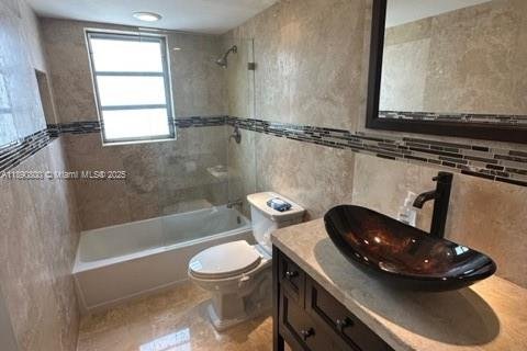 Снять в аренду кондоминиум в Холливуд, Флорида 2 спальни, 123.75м2, № 1944327 - фото 11